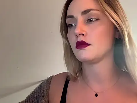 ScarlettSensitive online show from 04.07.26