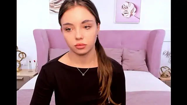 Snapshot of MyEvelin chatting on 06.02.26 MyEvelin online show from 06.02.26