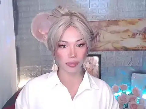 Ms amor powers ts online show from 04.21.26