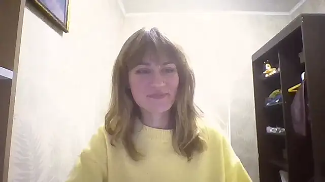 ElenoreHolguin online show from 04.18.26