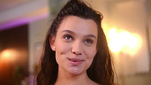 Lena Laurent online show from 04.08.26