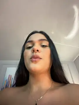 Bella-Ferrer online show from 04.18.26