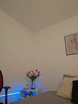 Victoria Evanss online show from 04.13.26