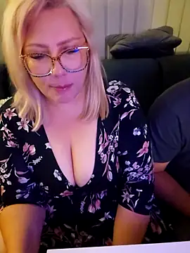LexySaint online show from 09.15.25