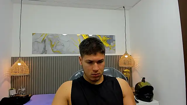Snapshot of AlessandroFranco chatting on 07.03.26 AlessandroFranco online show from 07.03.26