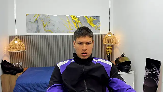 Snapshot of AlessandroFranco chatting on 07.06.26 AlessandroFranco online show from 07.06.26