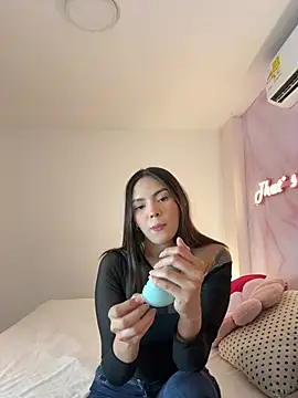 Snapshot of Adalyn_Cute chatting on 05.14.26 Adalyn Cute online show from 05.14.26