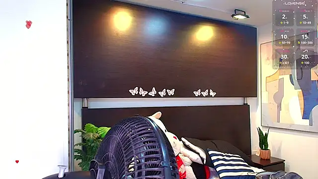 Snapshot of Gabriela_meow chatting on 05.30.26 Gabriela meow online show from 05.30.26