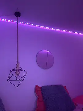 zoe  baker online show from 04.28.26