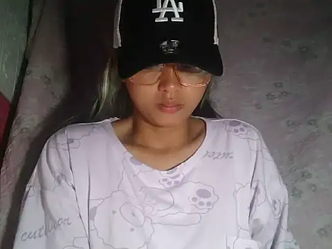 SAM SMILE XOXO online show from 03.25.26