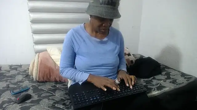 Snapshot of JoycyQueen chatting on 05.11.26 JoycyQueen online show from 05.11.26