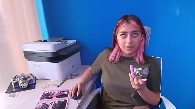 PinkyyPieee  online show from 04.08.26