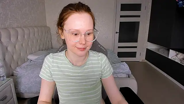 NikiCozy online show from 03.29.26