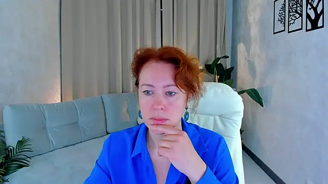 Snapshot of LeticiaRomano chatting on 05.27.26 LeticiaRomano online show from 05.27.26