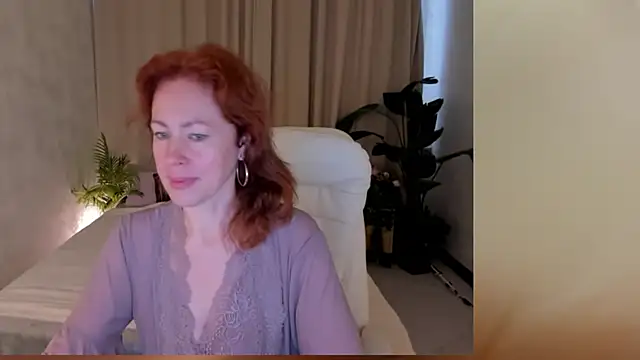 Snapshot of LeticiaRomano chatting on 05.29.26 LeticiaRomano online show from 05.29.26