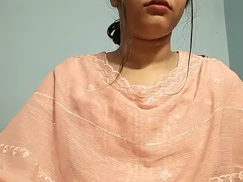 Emma 4433 online show from 04.20.26