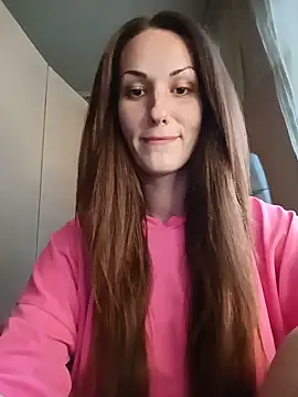 Snapshot of LunaCrystall chatting on 06.02.26 LunaCrystall online show from 06.02.26