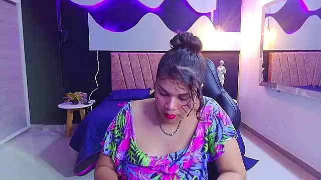 scarlettt  joness online show from 04.18.26