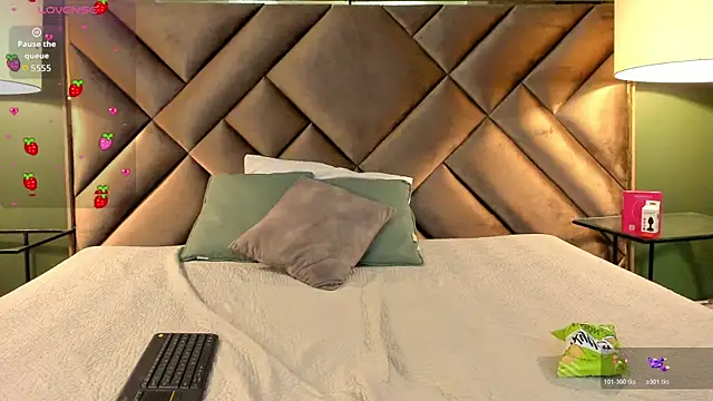 Snapshot of Rache_Roth chatting on 07.01.26 Rache Roth online show from 07.01.26