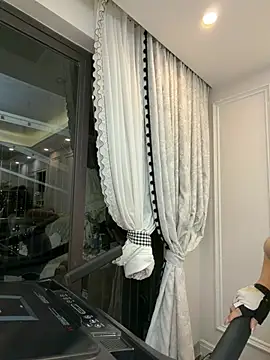 Snapshot of Abb-wen chatting on 03.19.26 Abb-wen online show from 03.19.26