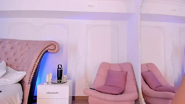LucianaBlanco  online show from 06.17.26