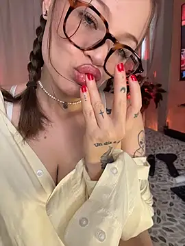 Tallulah Kinky online show from 06.16.26