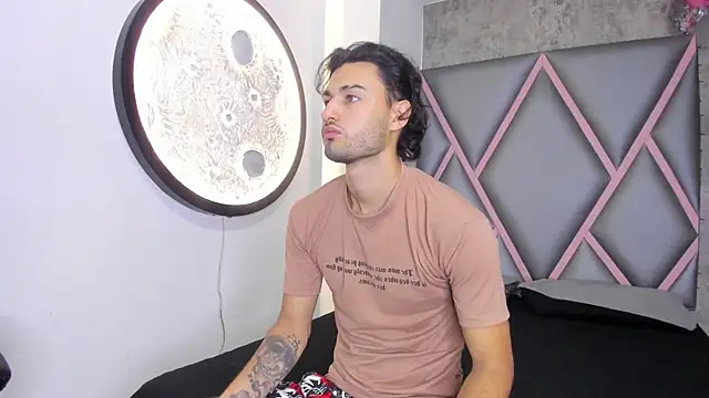 Snapshot of Wolf_Kitty chatting on 04.07.26 Wolf Kitty online show from 04.07.26