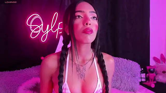 sylphiee  online show from 04.17.26