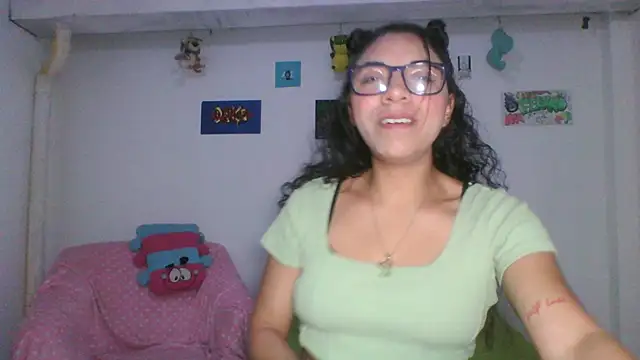 Snapshot of nataliesweet_22 chatting on 03.17.26 nataliesweet 22 online show from 03.17.26