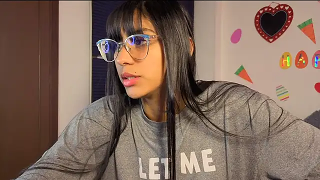 PaulaCutexs online show from 04.23.26