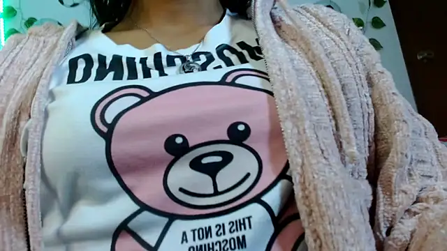 PaulaCutexs online show from 07.04.26