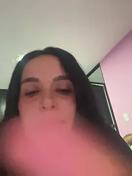 leila moretti online show from 05.05.26