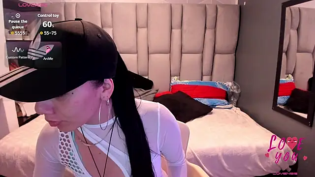 Abril Fox   online show from 06.07.26