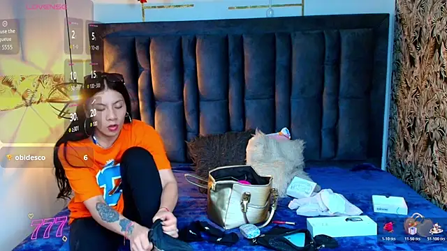 Abril Fox   online show from 06.11.26