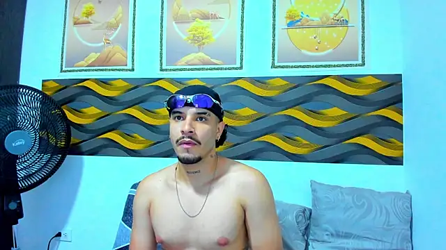 Leon Hotx online show from 04.29.26