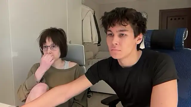 NanaVeel online show from 03.30.26