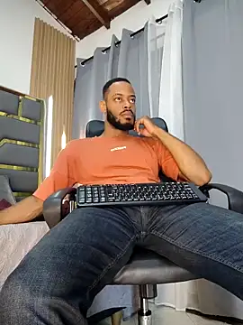 Oliver bigblack cock online show from 04.24.26