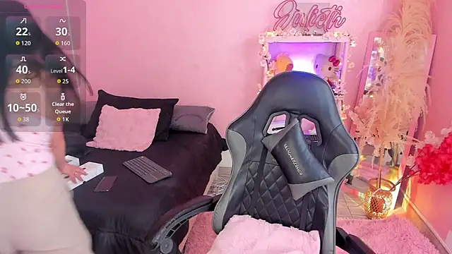 Julieth Caandy online show from 04.22.26