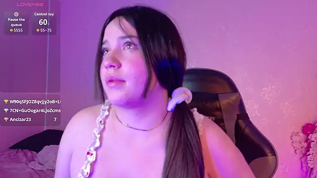 Julieth Caandy online show from 07.03.26