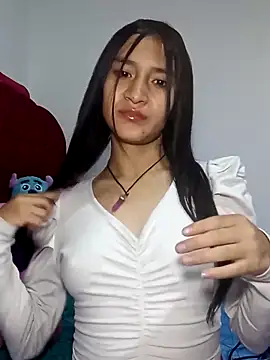 KarolaMendez online show from 04.24.26