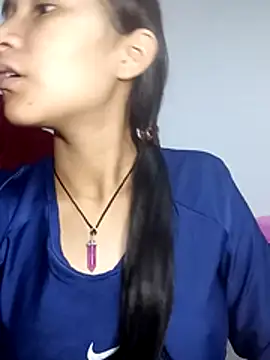 KarolaMendez online show from 07.04.26
