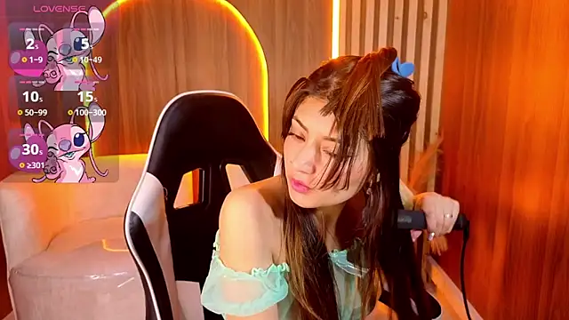 Lia queen tx online show from 04.22.26