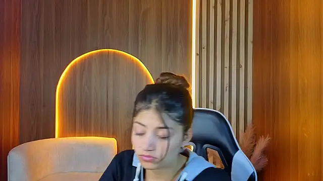 Lia queen tx online show from 07.03.26