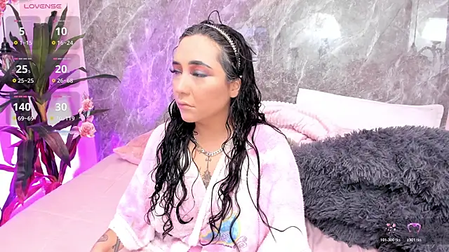 Megan Stein online show from 06.07.26