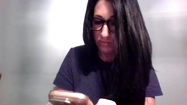 TheVictoriaWolf online show from 03.30.26