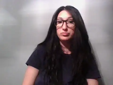 TheVictoriaWolf online show from 04.15.26