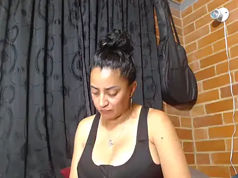 Snapshot of Alexandrina chatting on 12.27.24 Alexandrina online show from 12.27.24