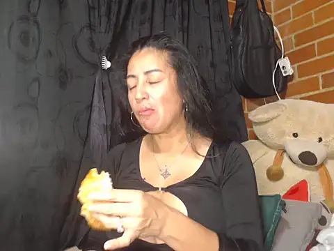 Snapshot of Alexandrina chatting on 01.11.25 Alexandrina online show from 01.11.25