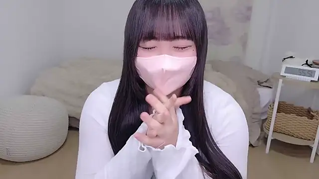 Snapshot of Neon-channel chatting on 03.16.26 Neon-channel online show from 03.16.26