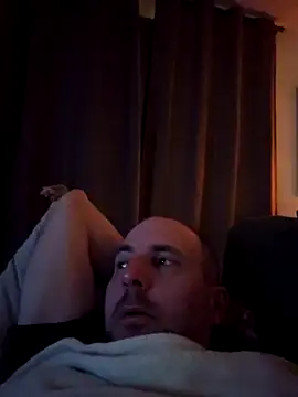 Snapshot of dufatcock chatting on 04.28.26 dufatcock online show from 04.28.26